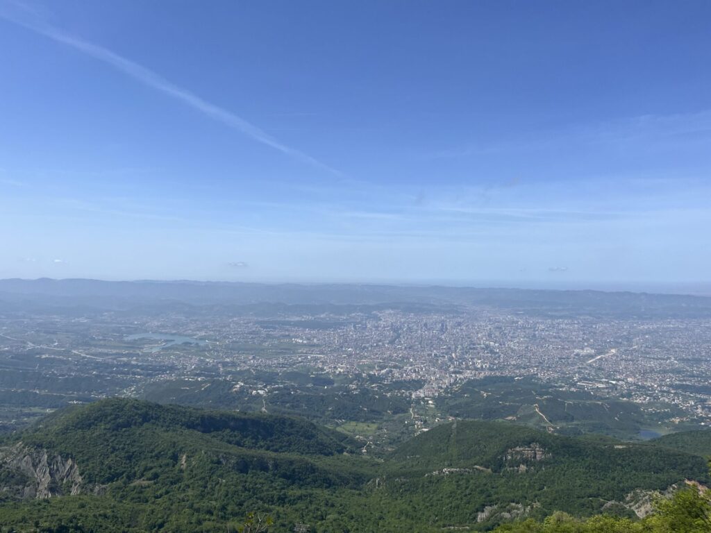 uitzicht over tirana