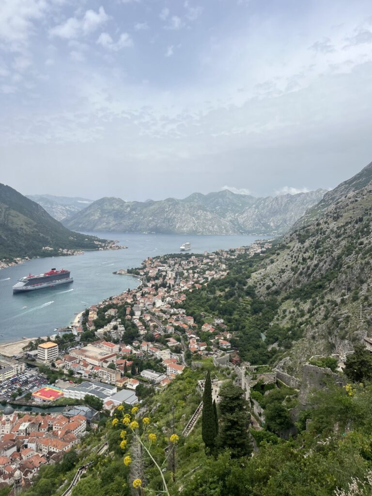 uitzicht vanaf kotor fort