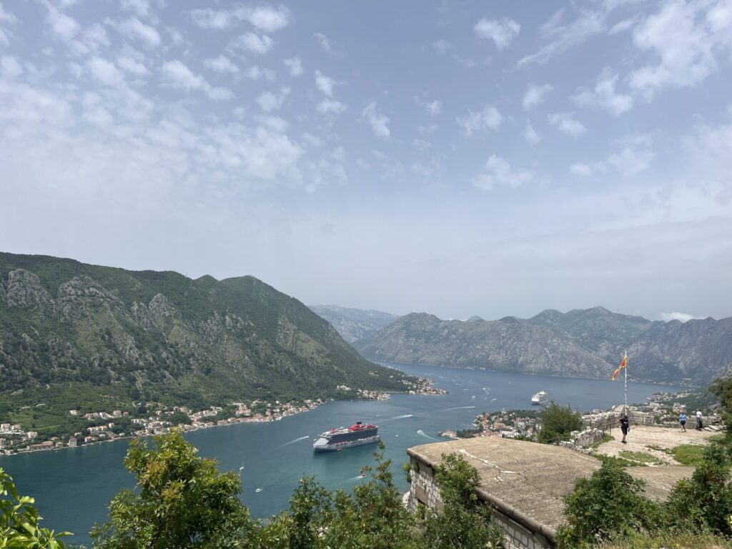uitzicht vanaf kotor fort
