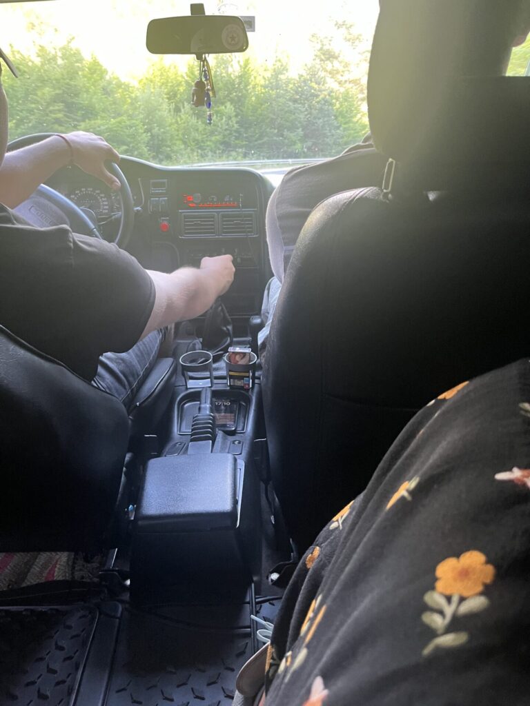 In de auto bij onbekenden