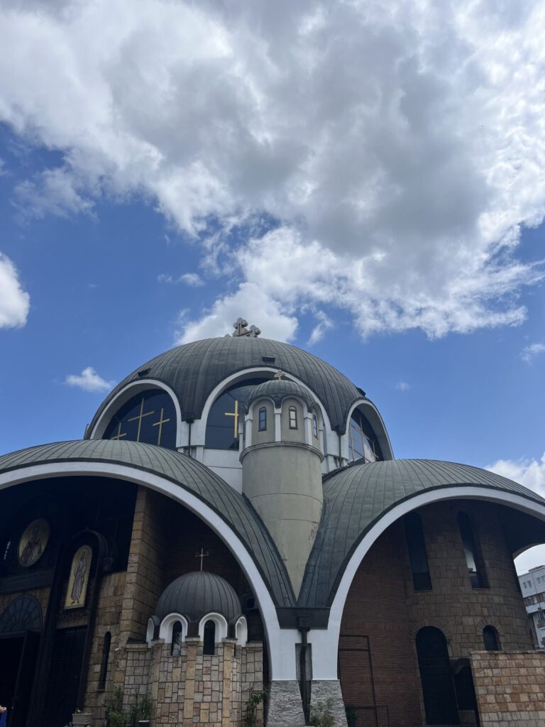 kerk in skopje, noord-macedonië