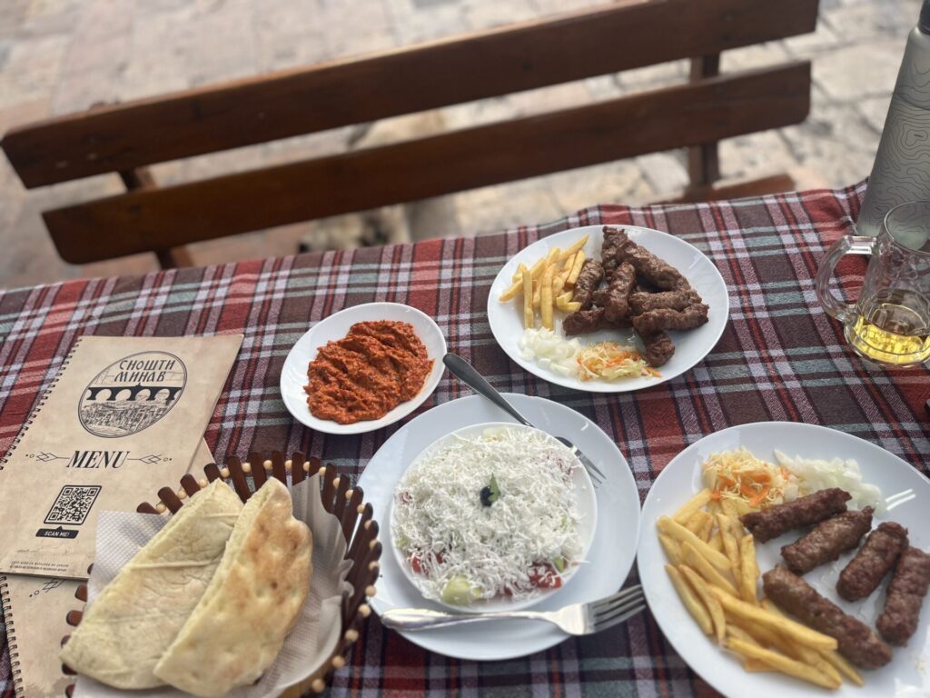 eten bij de bazaar in skopje