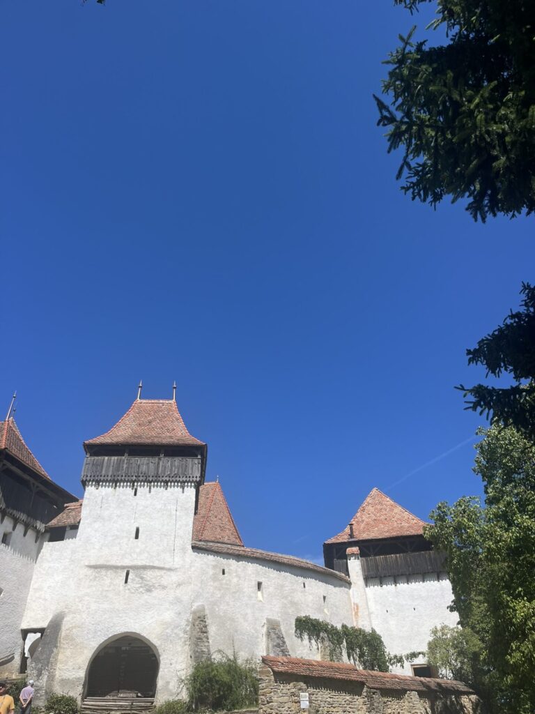 Viscri ommuurde kerk