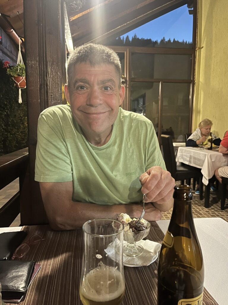 vader met bier en ijs