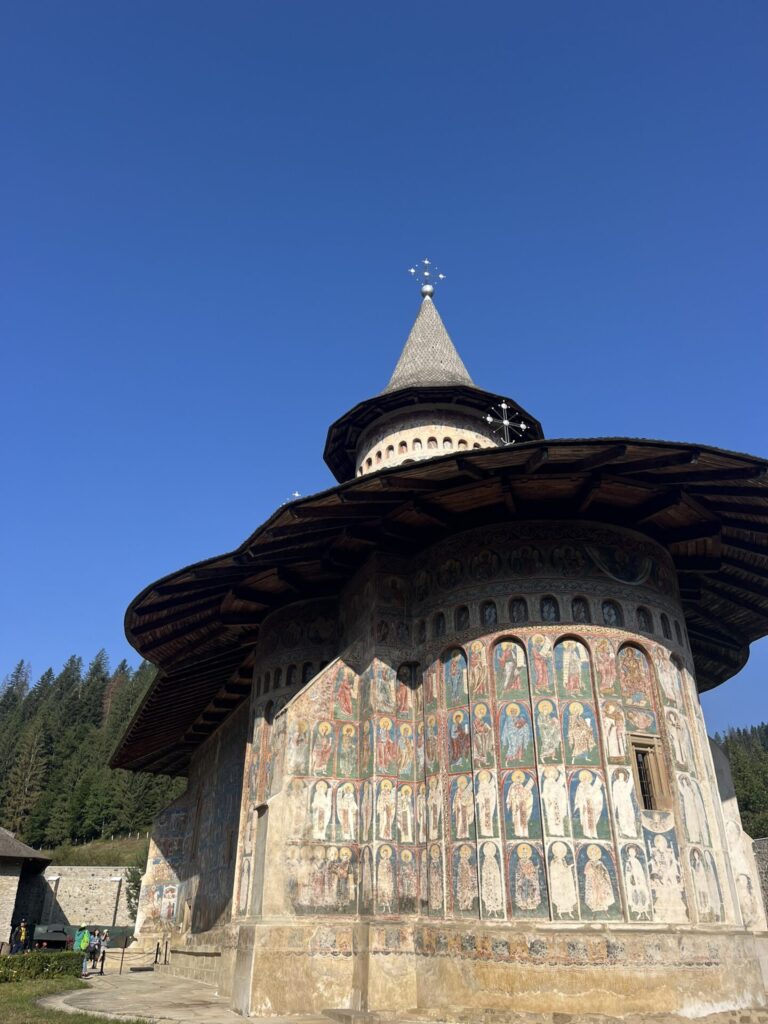 beschilderd klooster bucovina